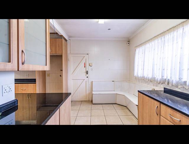 4 BEDROOM HOUSE FOR SALE IN MONDEOR